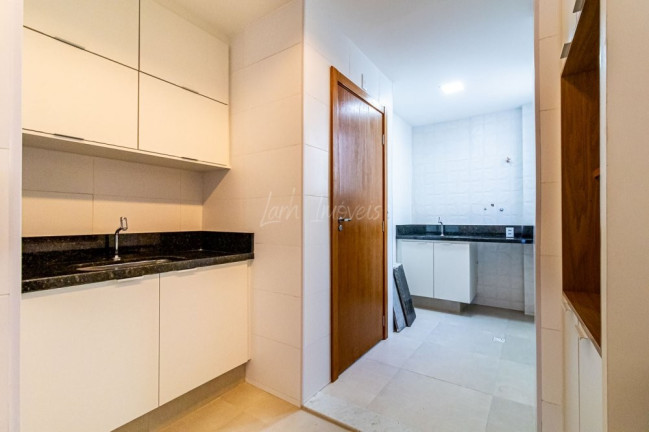 Imagem Apartamento com 3 Quartos à Venda, 133 m² em Copacabana - Rio De Janeiro