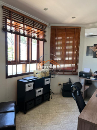 Imagem Casa com 3 Quartos à Venda, 232 m² em Parque Residencial Murayama - Mogi Mirim