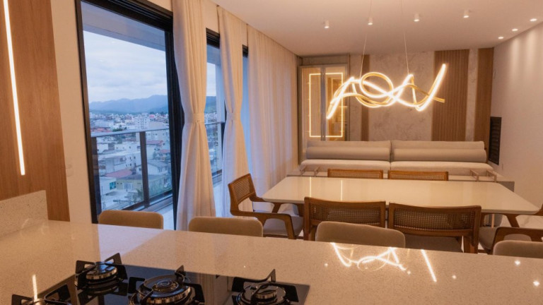 Imagem Apartamento com 3 Quartos à Venda, 110 m² em Centro - Camboriú