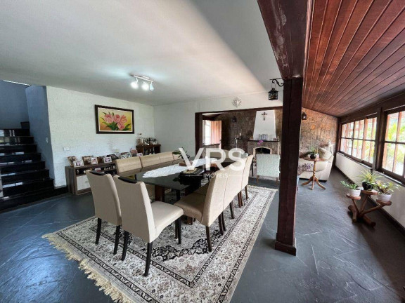 Imagem Casa com 3 Quartos à Venda, 142 m² em Parque São Luiz - Teresópolis