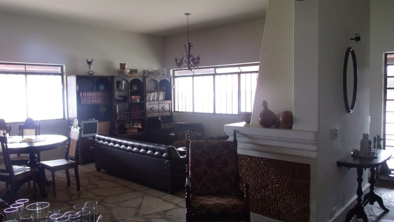 Imagem Casa com 4 Quartos à Venda, 378 m² em Alto Do Cardoso - Pindamonhangaba