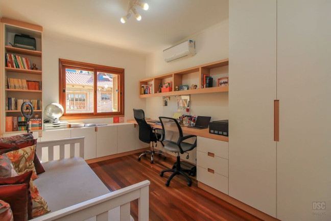 Imagem Casa com 3 Quartos à Venda, 205 m² em Tristeza - Porto Alegre