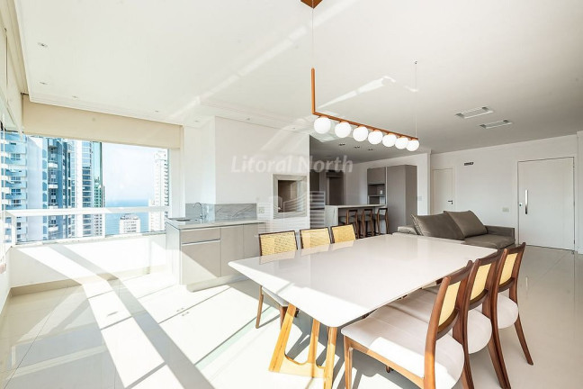 Imagem Apartamento com 3 Quartos à Venda, 130 m² em Centro - Balneário Camboriú Imagem Apartamento com 3 Quartos à Venda, 130 m² em Centro - Balneário Camboriú