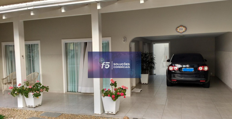 Casa com 3 Quartos à Venda, 339 m² em Fazenda - Itajaí
