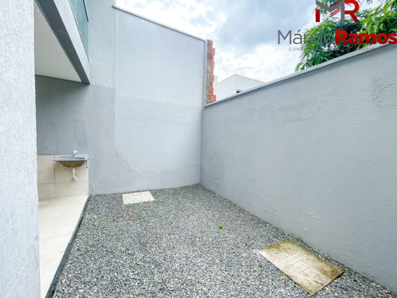 Imagem Casa com 3 Quartos à Venda, 131 m² em Sabiaguaba - Fortaleza Imagem Casa com 3 Quartos à Venda, 131 m² em Sabiaguaba - Fortaleza