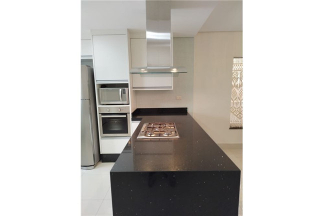 Imagem Casa com 3 Quartos à Venda, em Sítio Da Figueira - São Paulo Imagem Casa com 3 Quartos à Venda, em Sítio Da Figueira - São Paulo