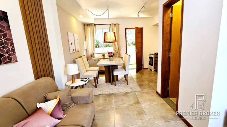 Imagem Casa com 2 Quartos à Venda, 54 m² em Cascata Do Imbuí - Teresópolis