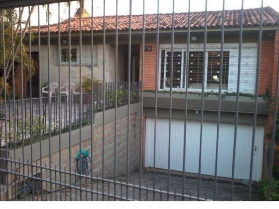 Casa com 6 Quartos à Venda, 403 m² em Chácara Das Pedras - Porto Alegre