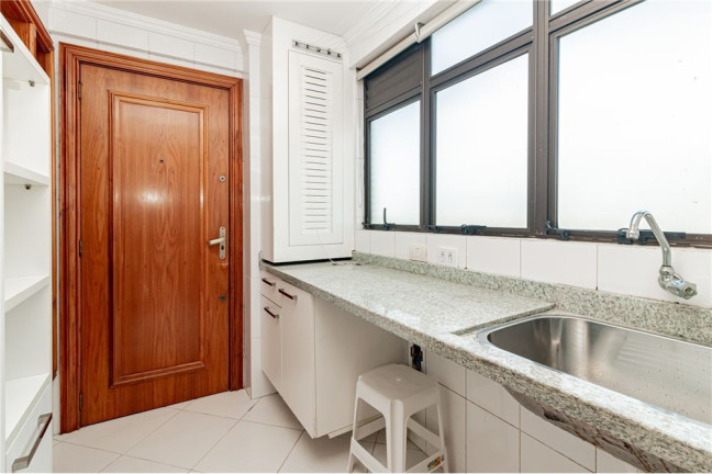 Imagem Imóvel com 3 Quartos à Venda, em Rio Branco - Porto Alegre Imagem Imóvel com 3 Quartos à Venda, em Rio Branco - Porto Alegre