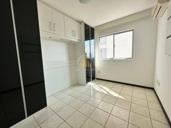 Imagem Apartamento com 2 Quartos à Venda, 74 m² em Centro - Itajaí