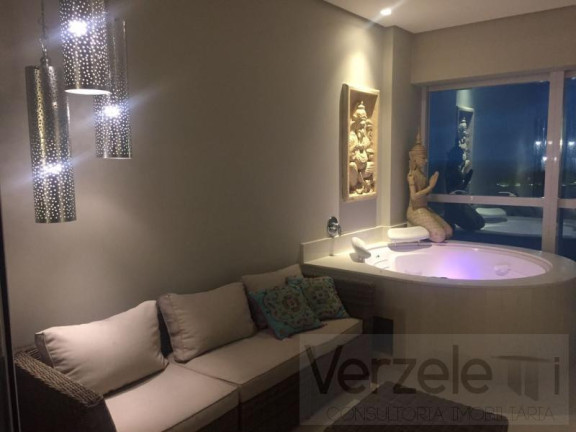 Imagem Apartamento com 3 Quartos para Temporada, 182 m² em Centro - Balneário Camboriú Imagem Apartamento com 3 Quartos para Temporada, 182 m² em Centro - Balneário Camboriú