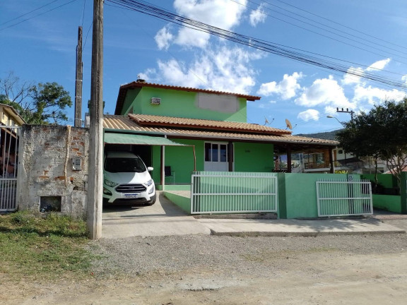 Casa com 2 Quartos à Venda, 240 m² em Bombas - Bombinhas