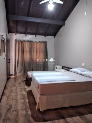 Imagem Casa com 9 Quartos à Venda, 250 m² em Praia Da Cal - Torres Imagem Casa com 9 Quartos à Venda, 250 m² em Praia Da Cal - Torres