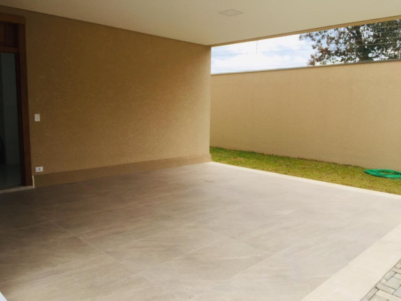 Imagem Casa de Condomínio com 4 Quartos à Venda, 212 m² em Atibaia