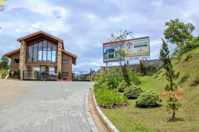 Terreno à Venda, 1.000 m² em Alto Do Capivari - Campos Do Jordão