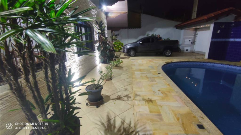 Imagem Casa com 4 Quartos à Venda, 187 m² em Balneario Florida - Praia Grande Imagem Casa com 4 Quartos à Venda, 187 m² em Balneario Florida - Praia Grande