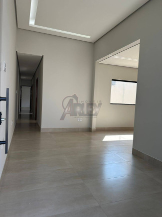 Imagem Casa com 3 Quartos à Venda, 189 m² em Jardim Primavera - Montes Claros