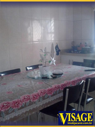 Imagem Casa com 3 Quartos à Venda, 250 m² em Vila Branca - Jacareí Imagem Casa com 3 Quartos à Venda, 250 m² em Vila Branca - Jacareí