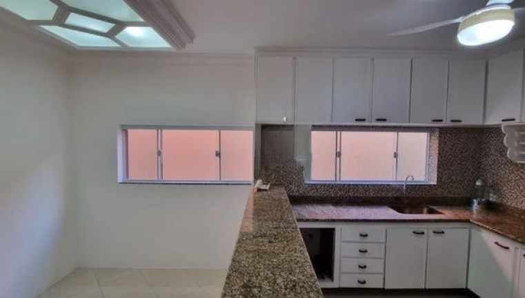 Imagem Sobrado com 3 Quartos à Venda ou Locação, 180 m² em Jardim Regina - São Paulo Imagem Sobrado com 3 Quartos à Venda ou Locação, 180 m² em Jardim Regina - São Paulo