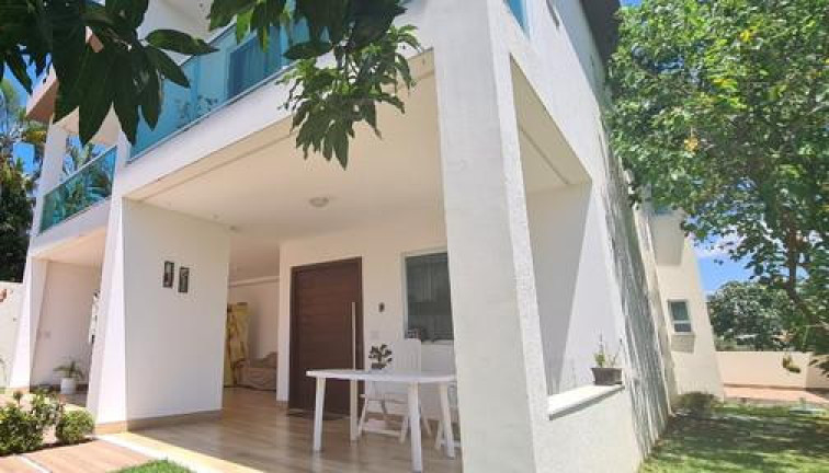Imagem Casa com 5 Quartos à Venda, 340 m² em Estrada Do Côco - Lauro De Freitas Imagem Casa com 5 Quartos à Venda, 340 m² em Estrada Do Côco - Lauro De Freitas