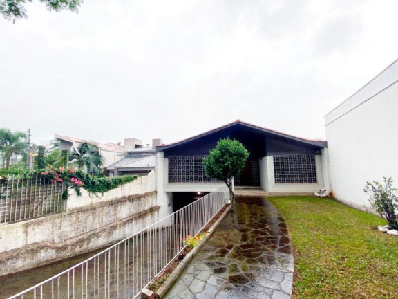 Imagem Casa com 3 Quartos à Venda, 340 m² em Três Figueiras - Porto Alegre