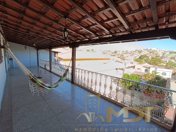 Imagem Sobrado com 4 Quartos à Venda, 314 m² em Eymard - Belo Horizonte
