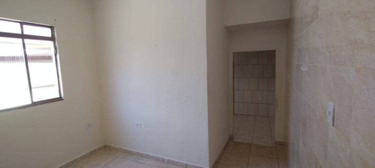 Imagem Casa com 1 Quarto para Alugar, em Jardim Dona Sinhá - São Paulo Imagem Casa com 1 Quarto para Alugar, em Jardim Dona Sinhá - São Paulo