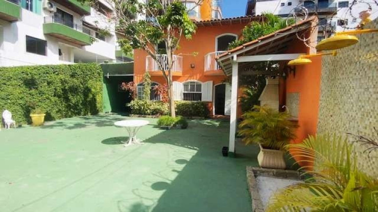 Casa com 11 Quartos à Venda, 372 m² em Passagem - Cabo Frio