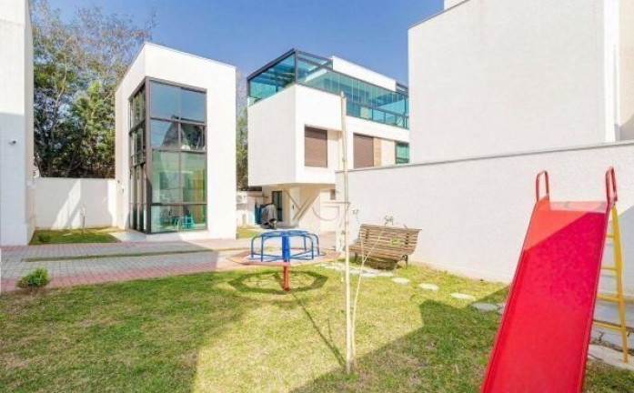 Imagem Casa com 3 Quartos à Venda, 125 m² em Bom Retiro - Curitiba Imagem Casa com 3 Quartos à Venda, 125 m² em Bom Retiro - Curitiba