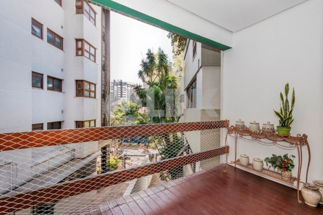 Imagem Imóvel com 3 Quartos à Venda, 244 m² em Petrópolis - Porto Alegre