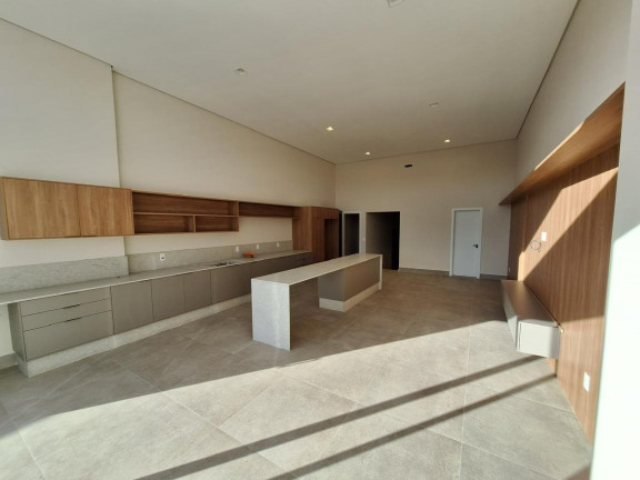 Imagem Casa com 3 Quartos à Venda, 301 m² em Alphaville Castelo - Itu Imagem Casa com 3 Quartos à Venda, 301 m² em Alphaville Castelo - Itu