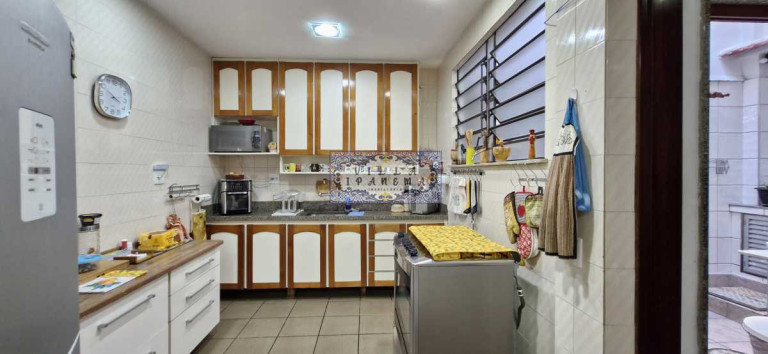 Imagem Casa de Vila com 6 Quartos à Venda, 300 m² em Tijuca - Rio De Janeiro Imagem Casa de Vila com 6 Quartos à Venda, 300 m² em Tijuca - Rio De Janeiro