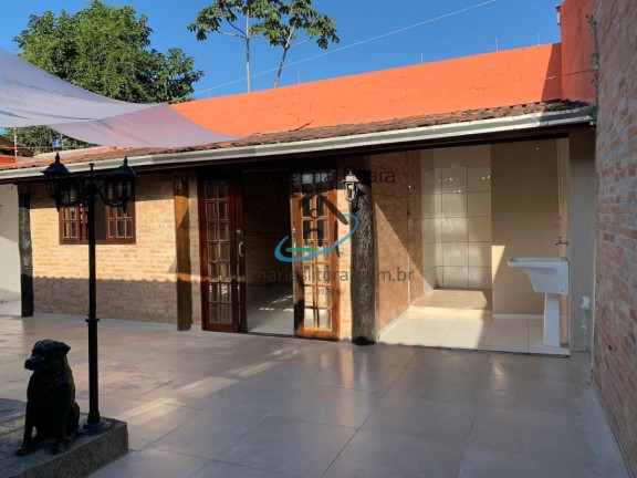 Imagem Casa com 3 Quartos à Venda,  em Martim De Sá - Caraguatatuba