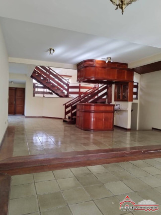 Imagem Casa com 9 Quartos para Alugar, 600 m² em Centro - Jacareí