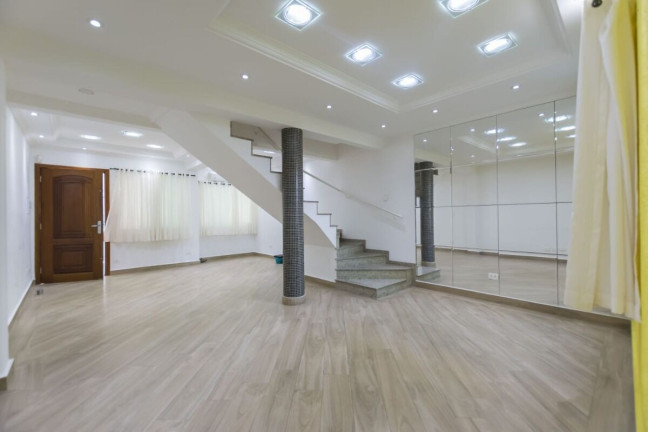 Imagem Casa com 3 Quartos à Venda, 270 m² em Cambuci - São Paulo Imagem Casa com 3 Quartos à Venda, 270 m² em Cambuci - São Paulo