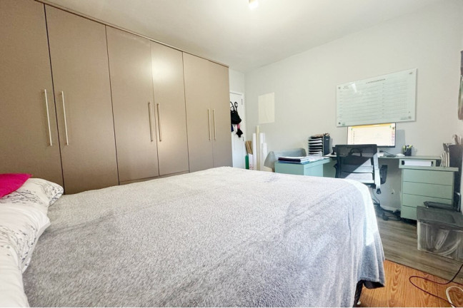 Imagem Apartamento com 2 Quartos à Venda, 74 m² em Jardim Botânico - Porto Alegre