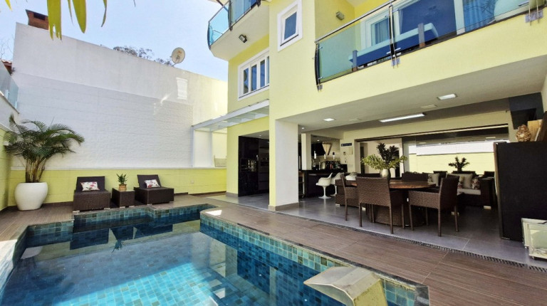 Imagem Casa com 3 Quartos à Venda, em Parque Monte Alegre - Taboão Da Serra Imagem Casa com 3 Quartos à Venda, em Parque Monte Alegre - Taboão Da Serra