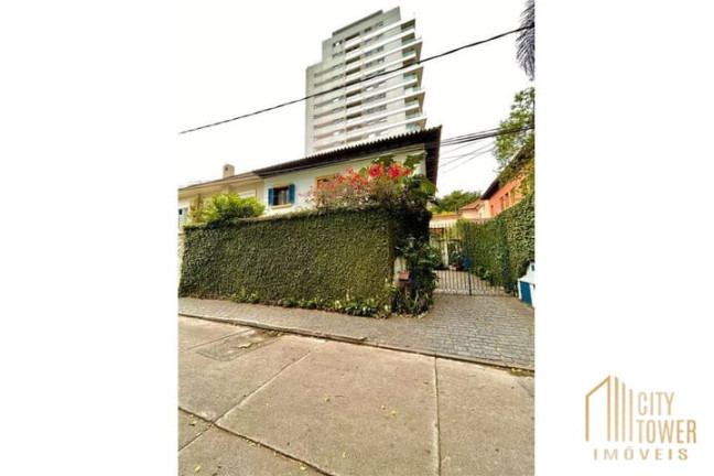 Casa com 4 Quartos à Venda, 220 m² em Paraíso - São Paulo