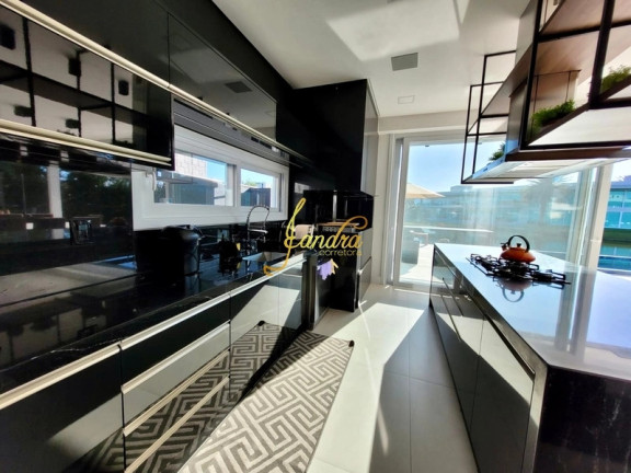 Imagem Casa de Condomínio com 5 Quartos à Venda, 301 m² em Centro - Xangri-la