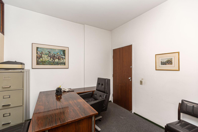 Sala Comercial à Venda, 45 m² em Centro - Curitiba