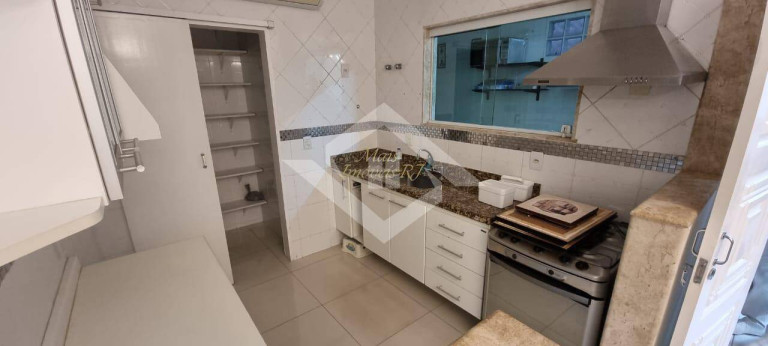 Imagem Casa com 3 Quartos à Venda, 180 m² em Itaipu - Niterói Imagem Casa com 3 Quartos à Venda, 180 m² em Itaipu - Niterói