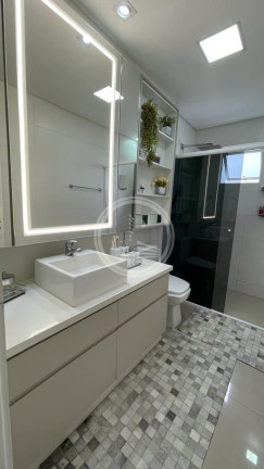 Imagem Apartamento com 3 Quartos à Venda, 141 m² em Centro - Balneário Camboriú Imagem Apartamento com 3 Quartos à Venda, 141 m² em Centro - Balneário Camboriú