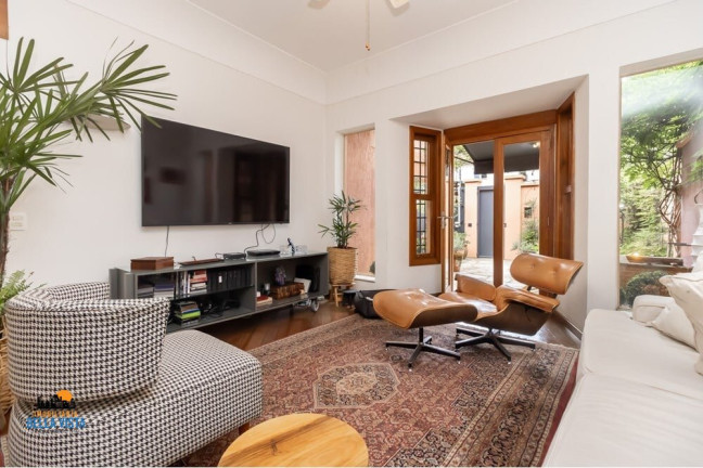Imagem Casa com 4 Quartos à Venda, em Moema - São Paulo Imagem Casa com 4 Quartos à Venda, em Moema - São Paulo