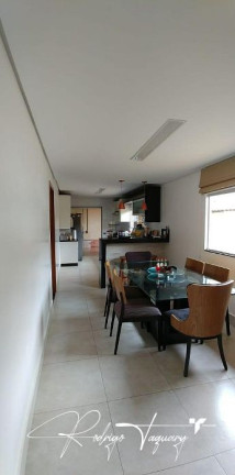 Imagem Casa de Condomínio com 3 Quartos à Venda, 210 m² em Sítio De Recreio Ipê - Goiânia