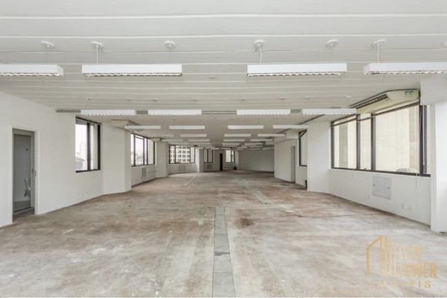 Sala Comercial à Venda, 237 m² em Cidade Monções - São Paulo
