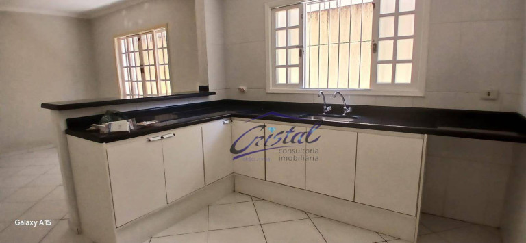 Casa com 3 Quartos para Alugar, 130 m² em Jardim Ester - São Paulo