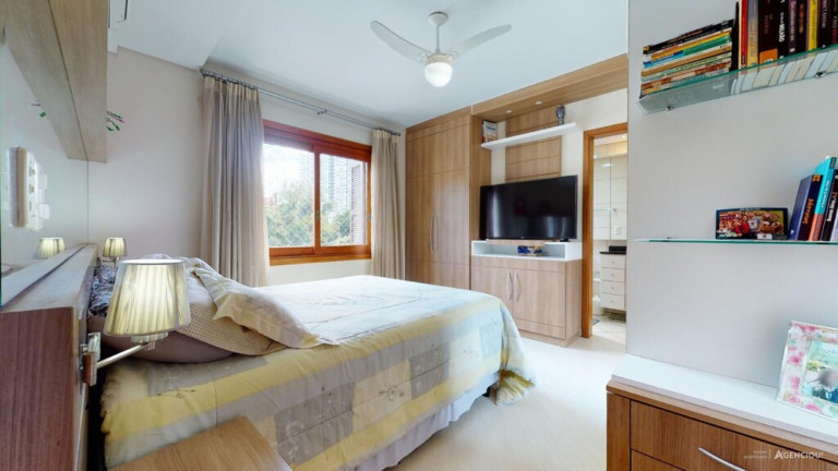 Imagem Imóvel com 3 Quartos à Venda, 93 m² em Petrópolis - Porto Alegre