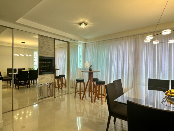 Imagem Imóvel com 3 Quartos à Venda, 121 m² em Centro - Balneário Camboriú