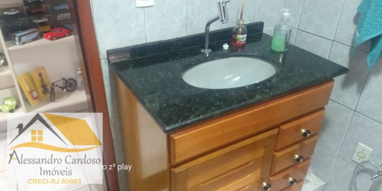 Imagem Casa com 4 Quartos à Venda, 200 m²