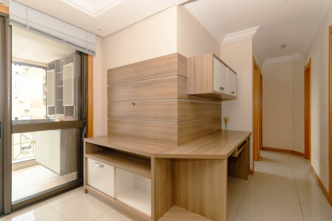 Imagem Imóvel com 3 Quartos à Venda, em Passo Da Areia - Porto Alegre Imagem Imóvel com 3 Quartos à Venda, em Passo Da Areia - Porto Alegre